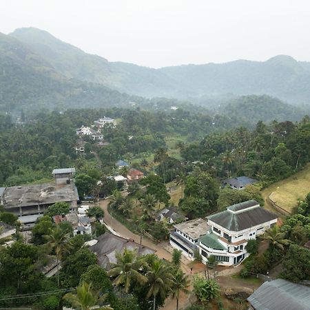 Urban Hills By Clustercloud Apartment Kattappana Bagian luar foto